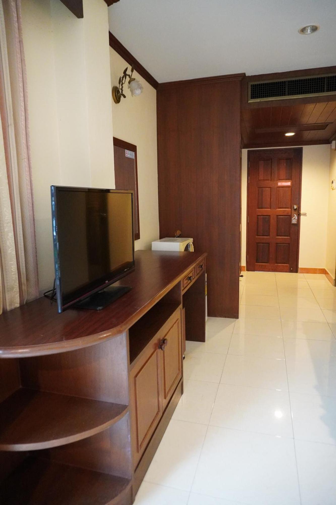 Centre Point Nanai Hotel Patong Ngoại thất bức ảnh