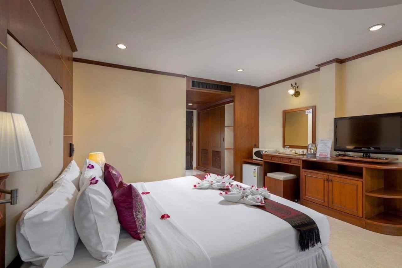 Centre Point Nanai Hotel Patong Ngoại thất bức ảnh